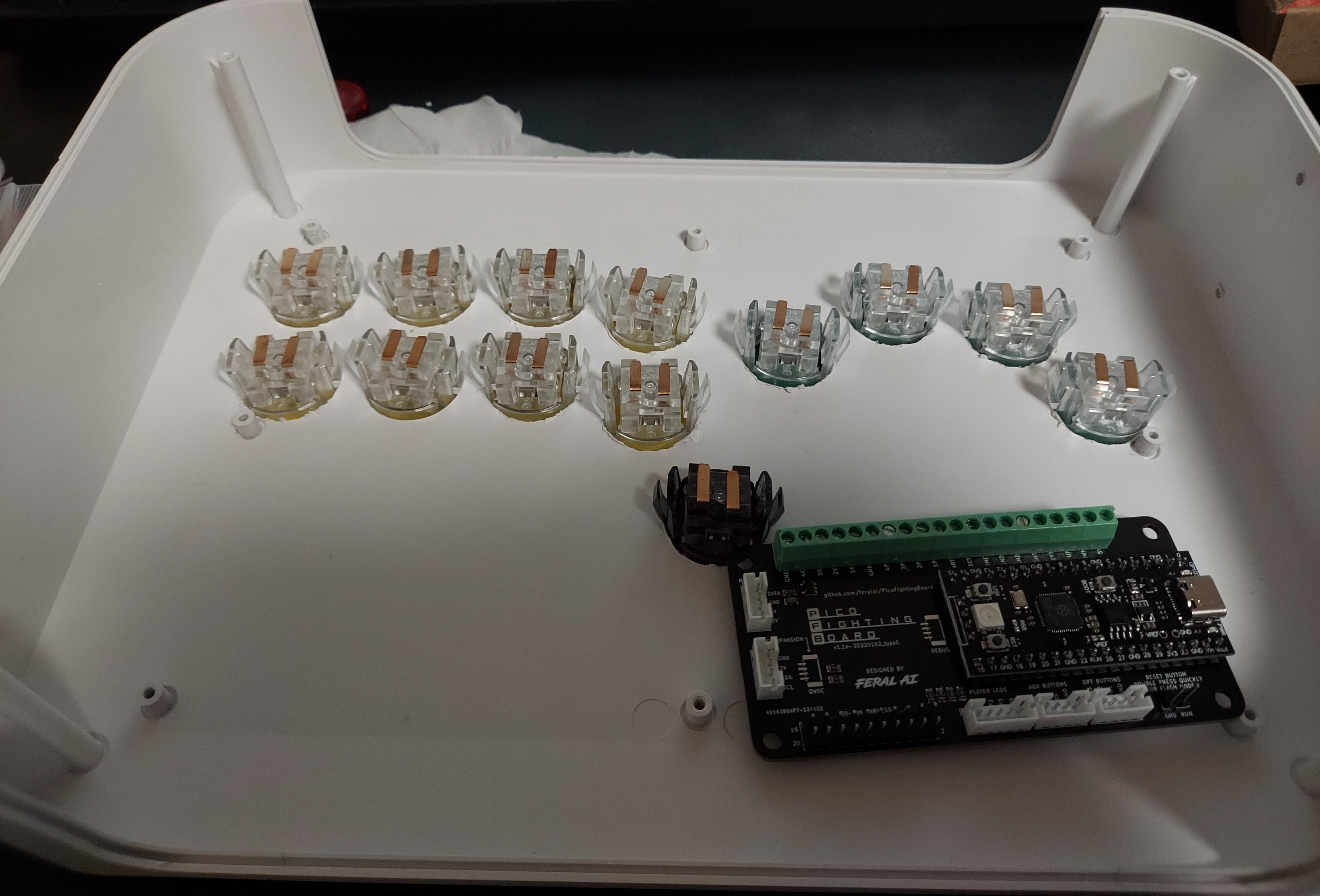 ボタンはめ込み裏側